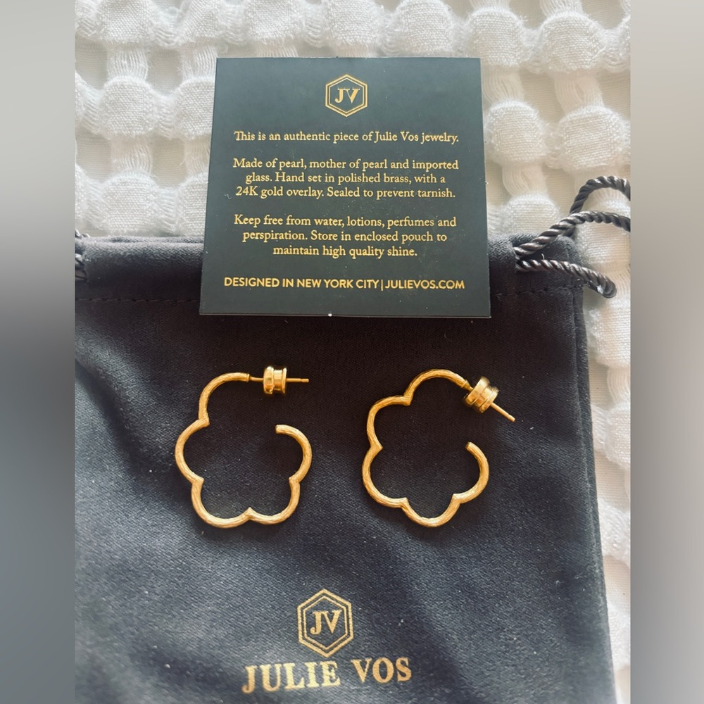 Julie Vos scalloped hoop earrings NWT